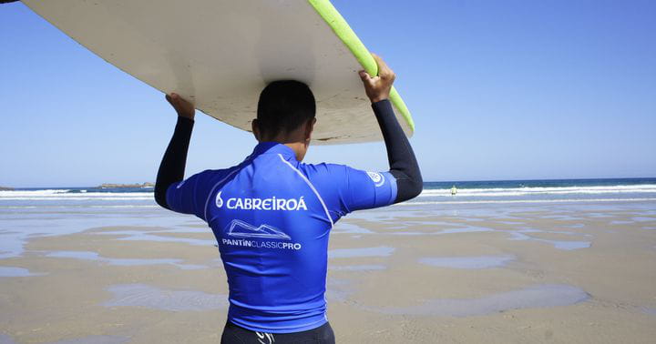 Un experiencia de surf, naturaleza y reciclaje para adolescentes.